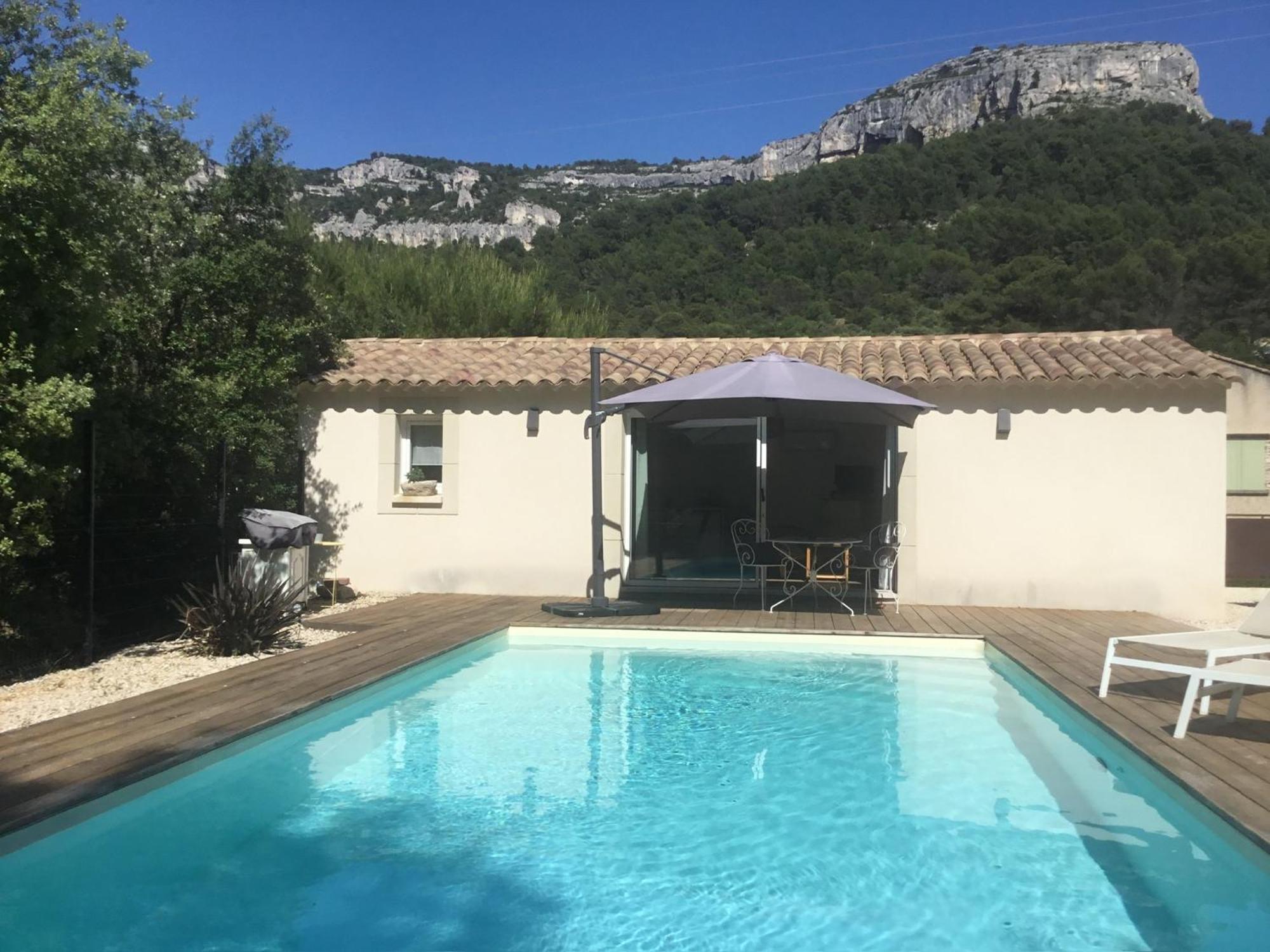 Studio De Charme Avec Piscine Fontaine-de-Vaucluse Eksteriør bilde